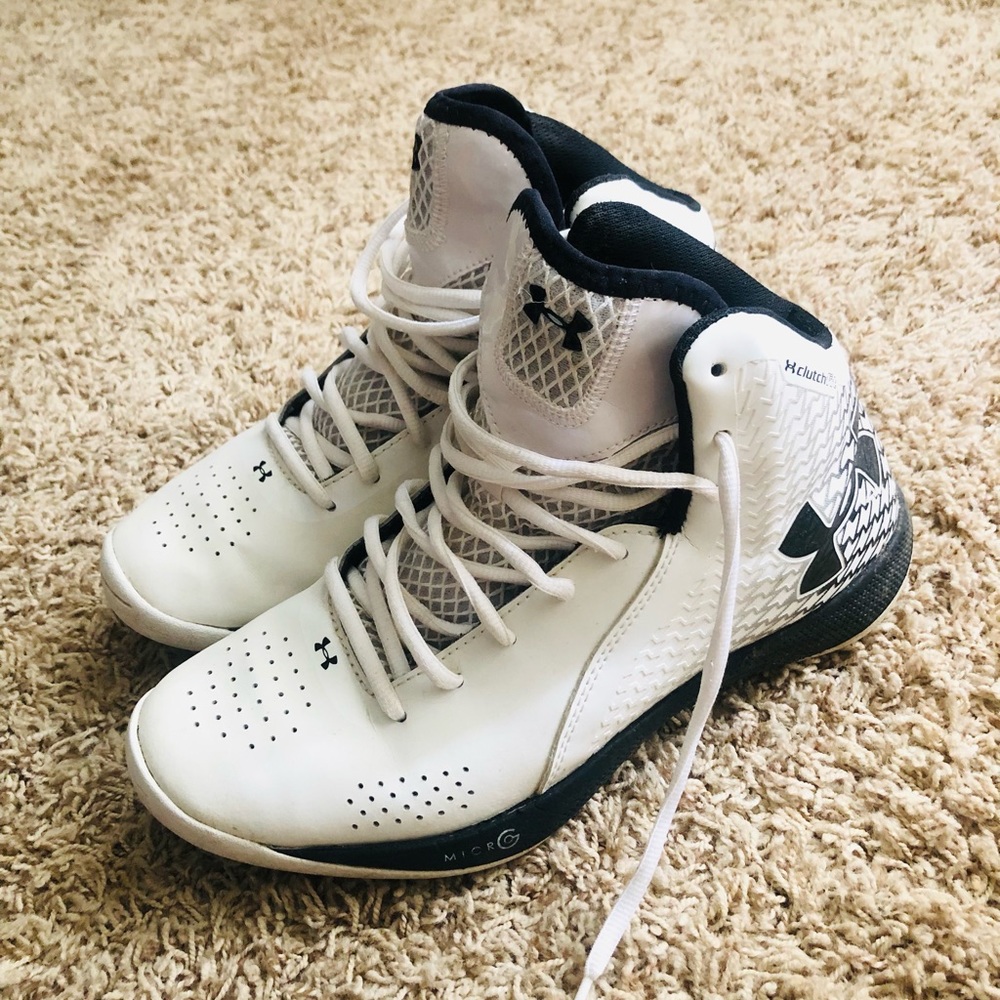 Boys/men’s size 9 under armor shoes